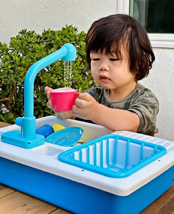 Best Toy Kitchen Sink for Kids – Interactive playset with water recycling | Screens Free Kids